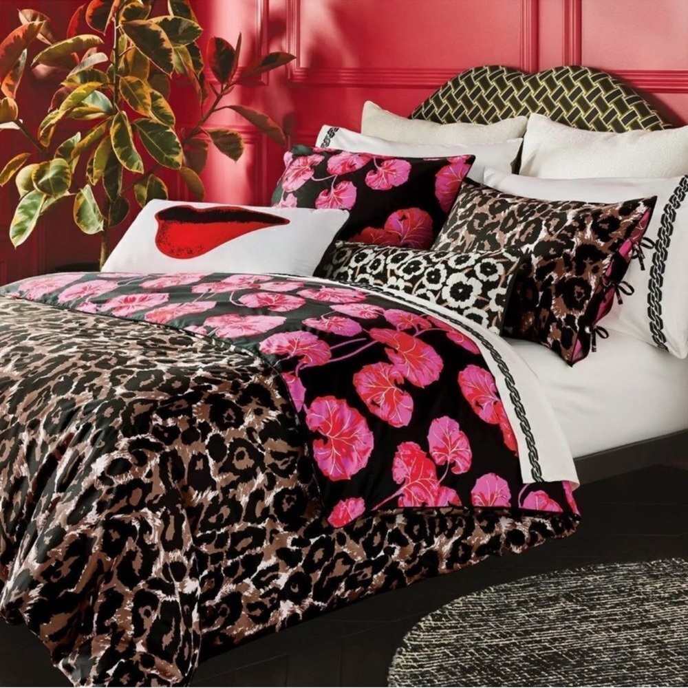 DIANE VON FURSTENBERG Leopard/Geranium Leaf Reversible Duvet Cover Set NWT